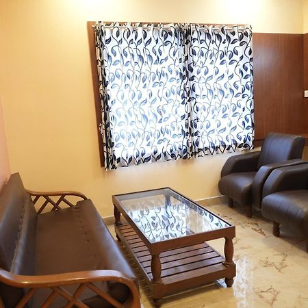 Sri Krishnan Residency Hotel Pollachi Bagian luar foto