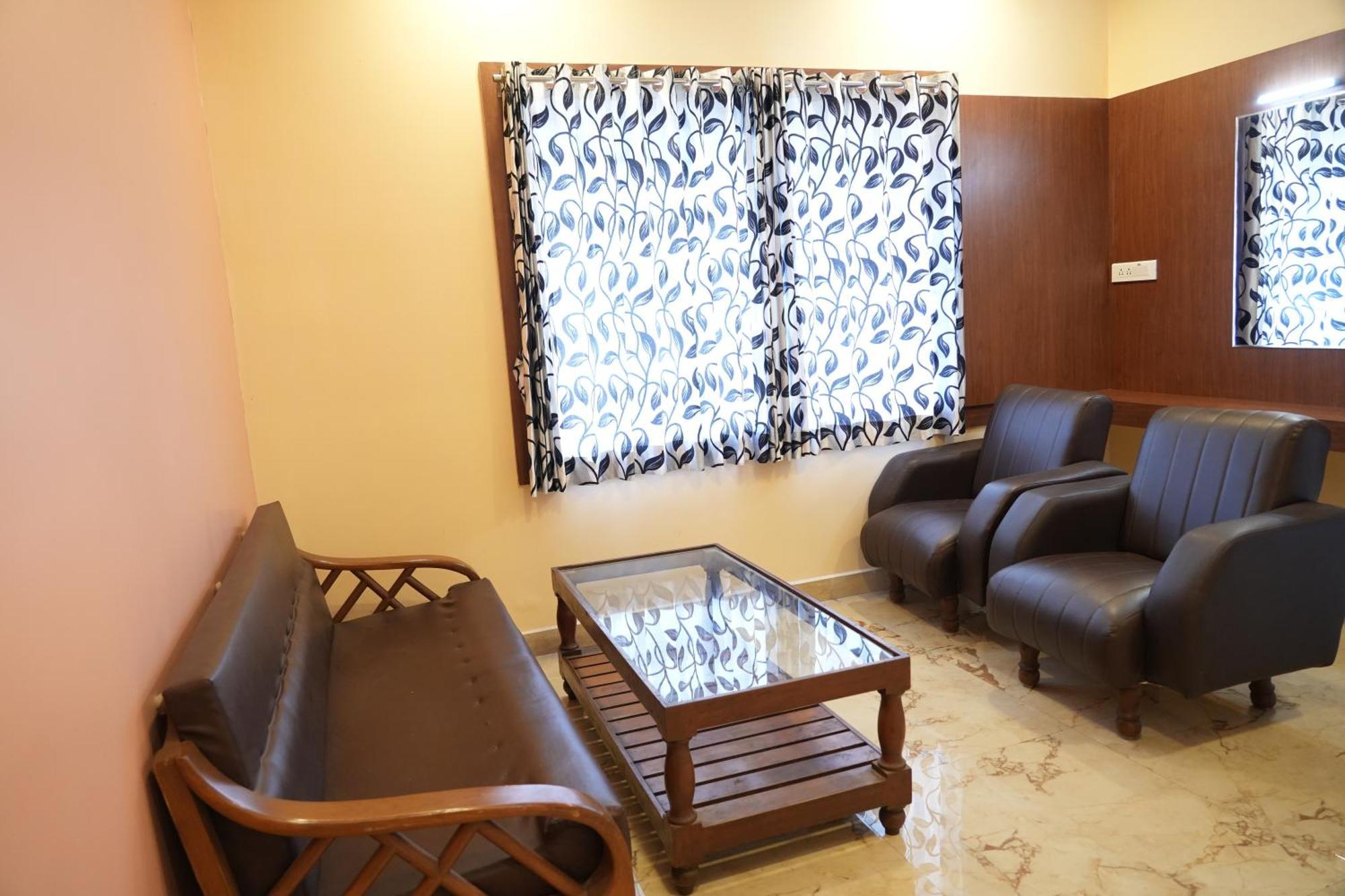 Sri Krishnan Residency Hotel Pollachi Bagian luar foto